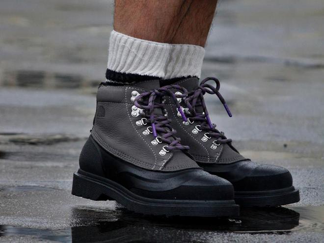 地靴、SUICOKE 和 Midorikawa 再造怪兽鞋球王会每周鞋报：UGG 和 YUEQI QI 带来牛仔风雪(图1)