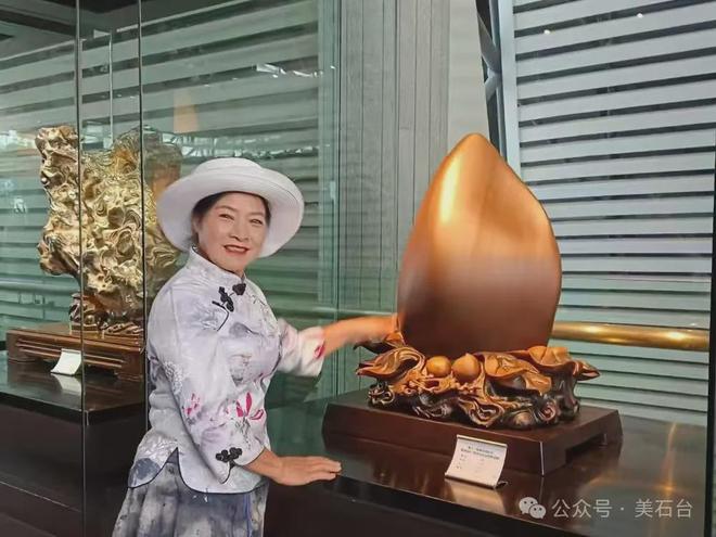 成交太像了！网友：捡大漏了！球王会体育一个石头寿桃14万(图5)