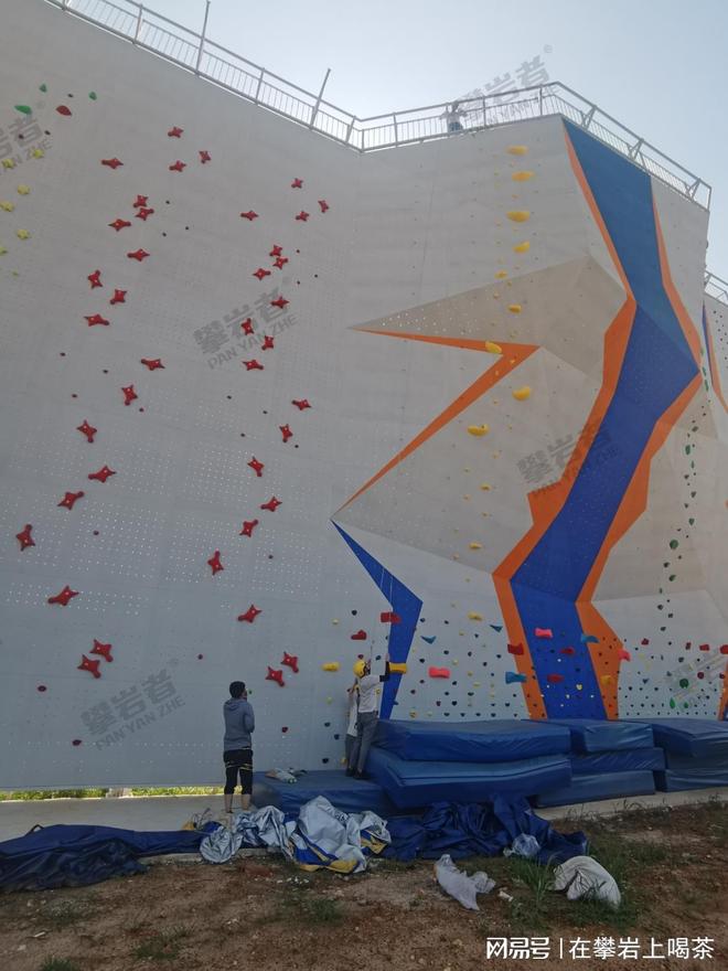 秘部件更换指南一览！校园攀岩墙维护成本揭(图2)